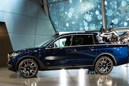 Chỉ có một chiếc duy nhất trên thế giới, BMW X7 phiên bản bán tải lộ diện