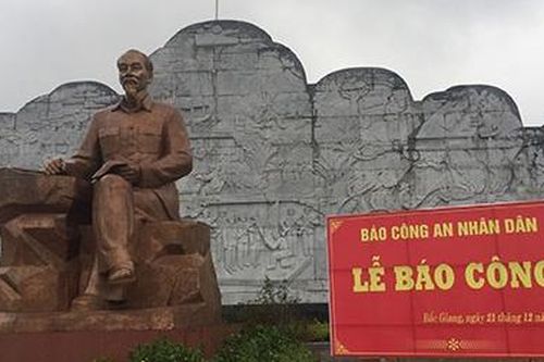 Mãi mãi khắc ghi lời Bác dạy Công an nhân dân