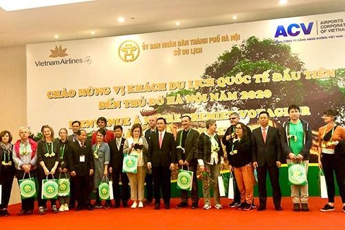 Hà Nội đón vị khách quốc tế đầu tiên của năm 2020
