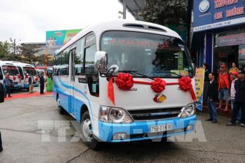 Khai trương tuyến xe buýt liên tỉnh từ Huế đi Đà Nẵng