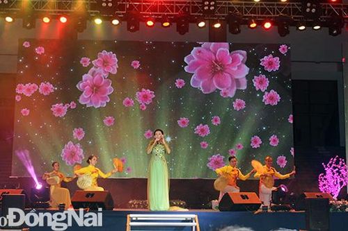 Nhiều hoạt động nghệ thuật chào mừng năm mới 2020
