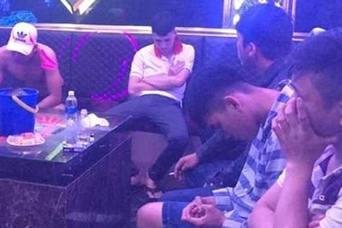 29 thanh niên vào quán karaoke đón năm mới với ma túy