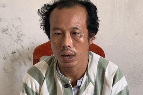 Khởi tố người đàn ông dùng liềm cắt cổ vợ hờ vì ghen tuông