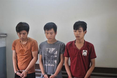 Quảng Nam: Bắt ba thanh niên dùng dao khống chế cướp tài sản