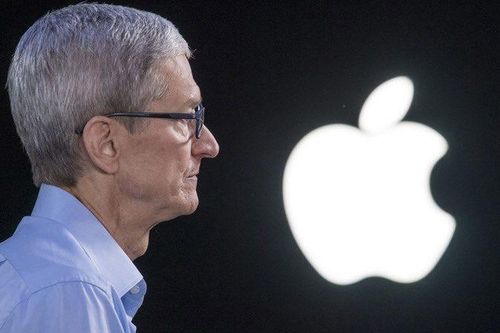 Không phải Steve Jobs, Tim Cook mới là 'ân nhân' của Apple