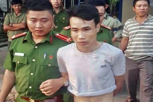 Sát hại vợ cũ vì không được hôn con