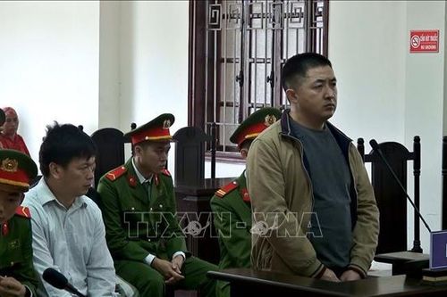 Tuyên án tử hình đối tượng mua bán 108 bánh heroin