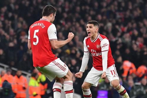 Arsenal 2-0 M.U: Pháo thủ 'nhấn chìm' Quỷ đỏ ngay trong hiệp 1