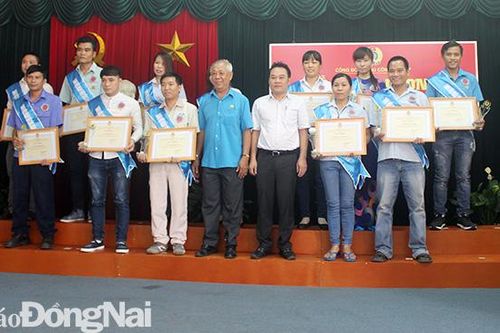Nữ công nhân 'hai giỏi'