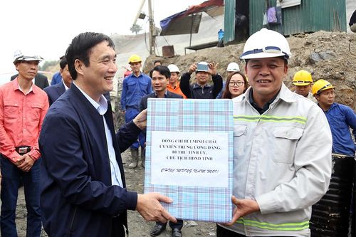 Bí thư Tỉnh ủy kiểm tra tiến độ các dự án trọng điểm