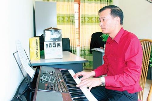 Trò chuyện với tác giả ca khúc 'Viên ngọc miền hoa ban'