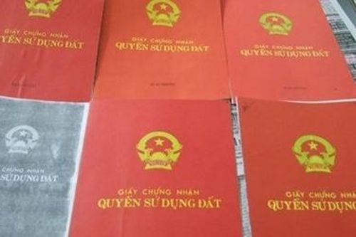 Mượn 'sổ đỏ' của dân 18 năm chưa trả