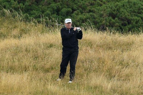 Chơi golf 5 ngày 1 lần trong năm 2019, Tổng thống Trump bị chỉ trích