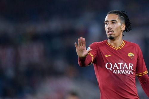 Chris Smalling đang là nỗi hổ thẹn của M.U mùa này
