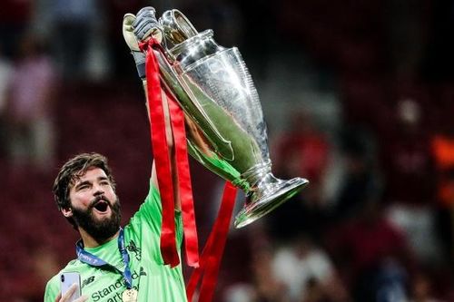 Alisson giành giải Samba Gold 2019
