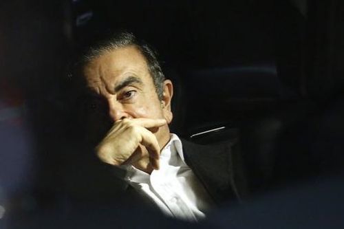 Carlos Ghosn gặp nhà sản xuất Hollywood trước vụ bỏ trốn như phim