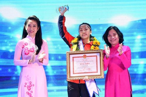 Tuyên dương 12 'Công dân trẻ tiêu biểu TP.HCM 2019'
