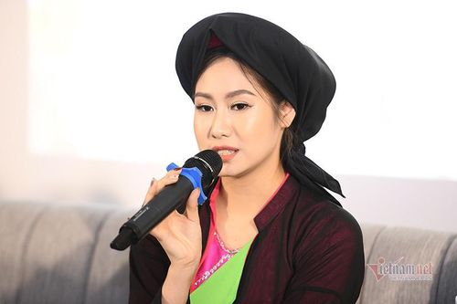 Hoa khôi Kiều Anh 'dè chừng' khi làm việc với nhiếp ảnh gia chụp nude