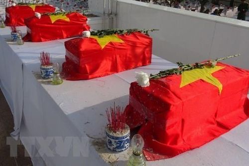 Điện Biên: Truy điệu và an táng 15 hài cốt liệt sĩ quân tình nguyện Việt Nam hy sinh tại Lào