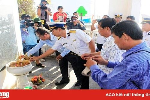 Mang Tết đến đảo Nam Du