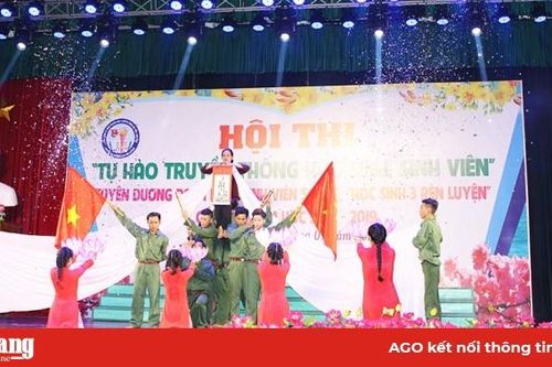 Tuyên dương 'Sinh viên 5 tốt', 'Học sinh 3 rèn luyện'