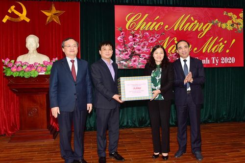 Đoàn công tác của Tỉnh ủy Hưng Yên thăm và làm việc tại tỉnh