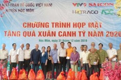 TP HCM nỗ lực để mọi người dân đều có điều kiện vui Xuân, đón Tết