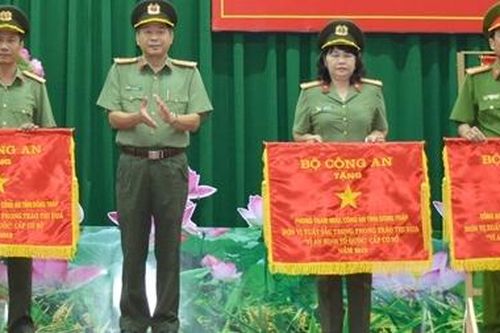CA Đồng Tháp đem bình yên cho người dân quê hương Đồng Tháp Sen hồng