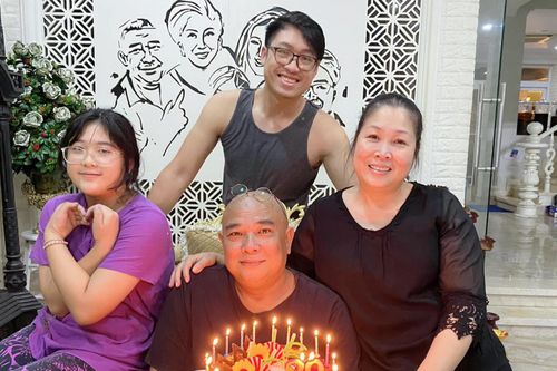 Hồng Vân và Lê Tuấn Anh kỷ niệm 20 năm ngày cưới