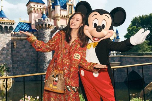 Dân mạng thích thú với bộ sưu tập Mickey nhân dịp Tết của Gucci