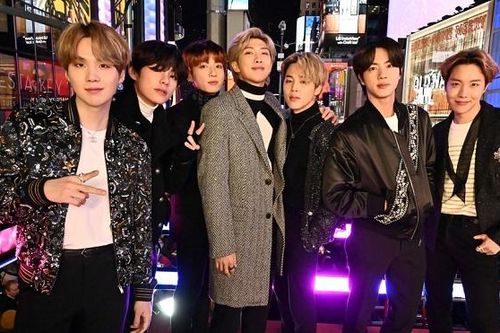 BTS thắng lớn tại giải Đĩa vàng 2020 Ngày 1
