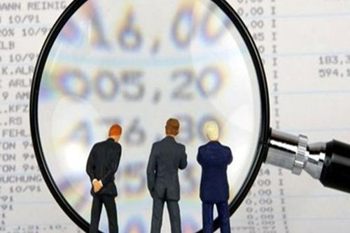Ba nhà đầu tư bị UBCKNN phạt hành chính 225 triệu đồng