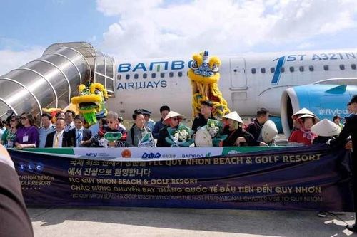 Sân bay Phù Cát đón chuyến bay quốc tế đầu tiên