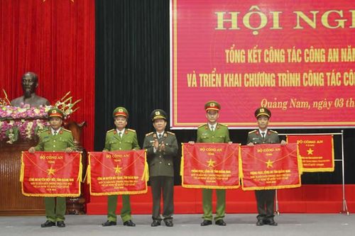 Thứ trưởng Bộ Công an Nguyễn Văn Sơn: Đảm bảo ANTT để người dân vui xuân đón Tết đầm ấm