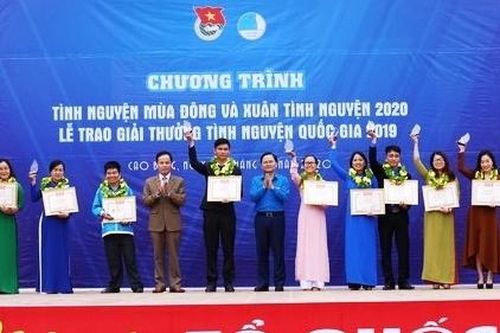 Tôn vinh 20 tập thể, cá nhân đạt giải thưởng Tình nguyện Quốc gia năm 2019