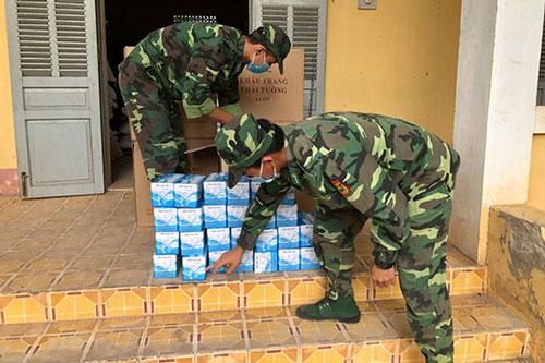Thu giữ 15.000 khẩu trang y tế chuẩn bị xuất lậu sang Camphuchia