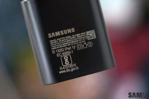 Samsung Galaxy Fold 2 sẽ đi kèm với sạc siêu nhanh