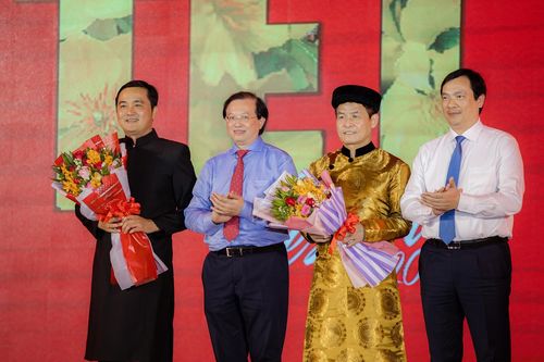 Tưng bừng khai mạc Lễ hội Tết Việt 2020