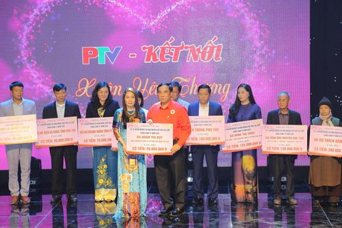 Chương trình 'Gala PTV- Kết nối yêu thương' quyên góp được hơn 12 tỷ đồng
