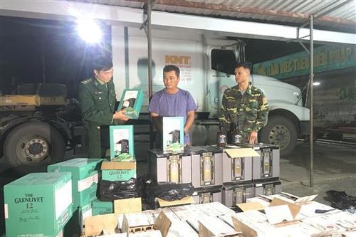 Phát hiện và bắt giữ số lượng lớn rượu ngoại không rõ nguồn gốc