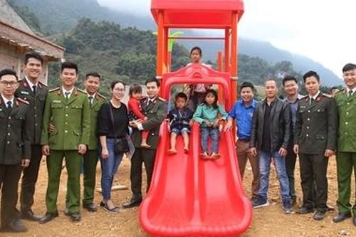 Sức trẻ tình nguyện mang xuân ấm đến vùng cao Hòa Bình
