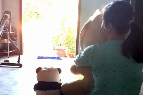 Vụ 2 cha con hãm hiếp cô gái 20 tuổi: Vì sao người cha được tại ngoại?