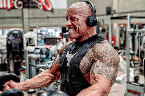 The Rock khoe ảnh luyện tập cơ bắp cho vai siêu anh hùng Black Adam