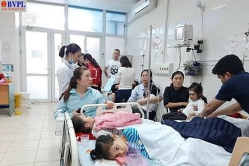 Trường Mầm non Vườn Mặt Trời bị phạt 43 triệu đồng vì để học sinh ngộ độc bánh cuốn