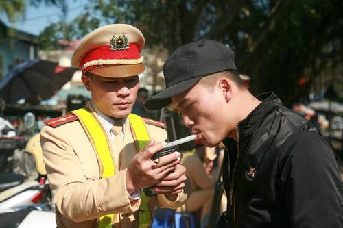 Điện Biên: Ra quân xử lý vi phạm nồng độ cồn