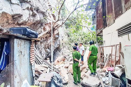 Hiểm họa dưới chân đồi Trại Thủy