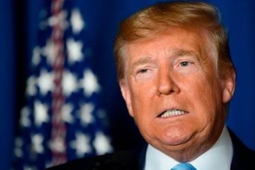 Tổng thống Trump đe dọa tấn công 52 mục tiêu Iran