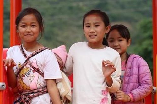 Tuổi trẻ CAND mang Tết sớm đến miền sơn cước