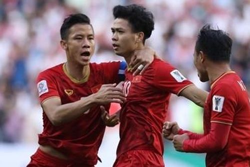 Công Phượng lọt Top 7 cầu thủ châu Á triển vọng