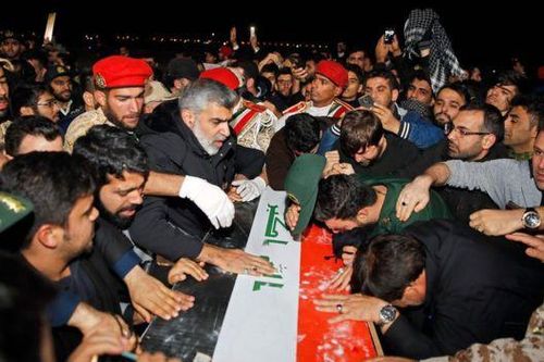Thi thể của tướng Soleimani được đưa về Iran